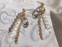 Load image into Gallery viewer, Good Day Earrings
